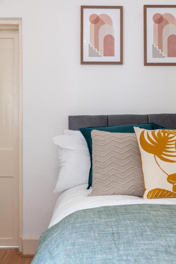 One Bedroom Flat In The Heart Of Brixton Londres Exterior foto
